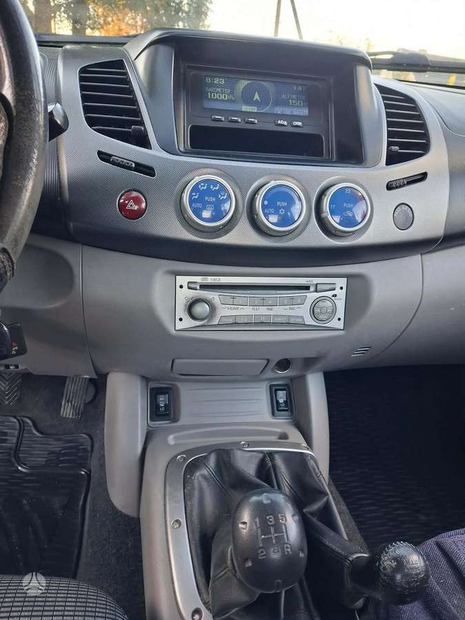 Mitsubishi L200 2006 — photo 12