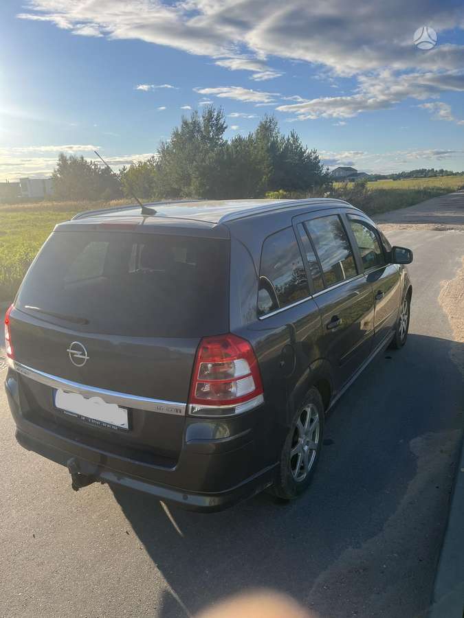 Opel Zafira 2010 — engine 1910 cm³, 150 HP (110kW)