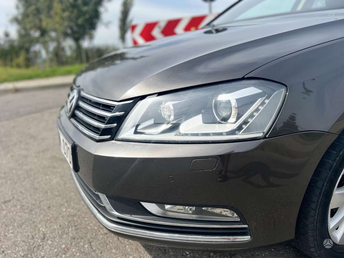 Volkswagen Passat 2012 — photo 7
