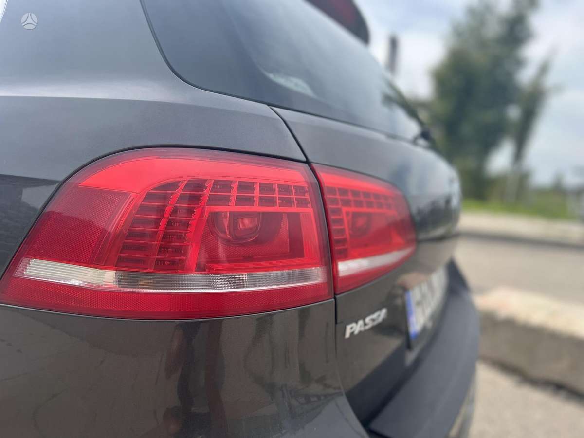 Volkswagen Passat 2012 — photo 8