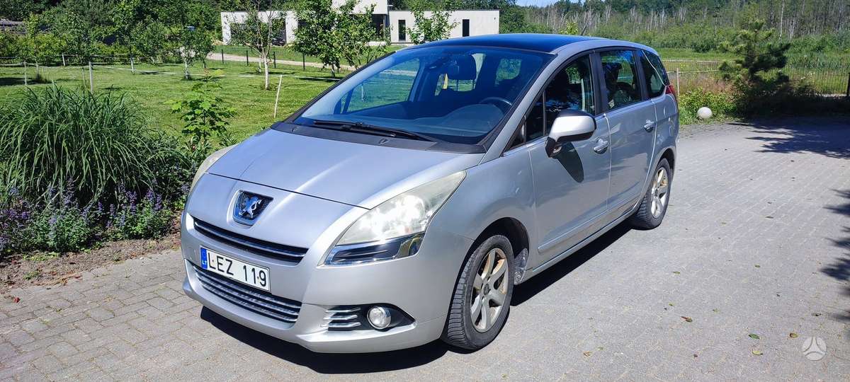 Peugeot 5008 2010 — авто для ЗСУ з Європи