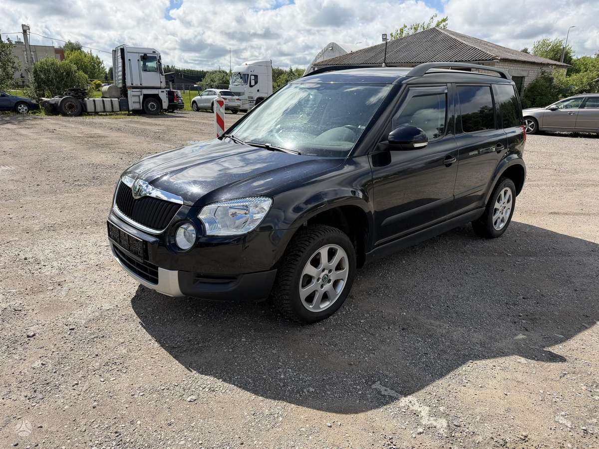 Skoda Yeti 2011 — вигляд ззаду