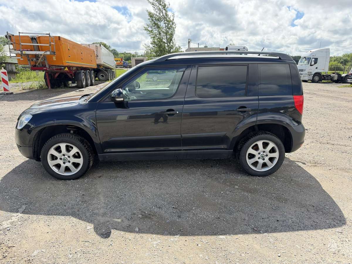 Skoda Yeti 2011 — салон