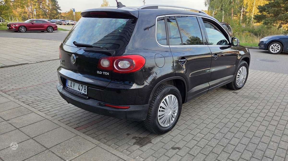 Volkswagen Tiguan 2009 — interior