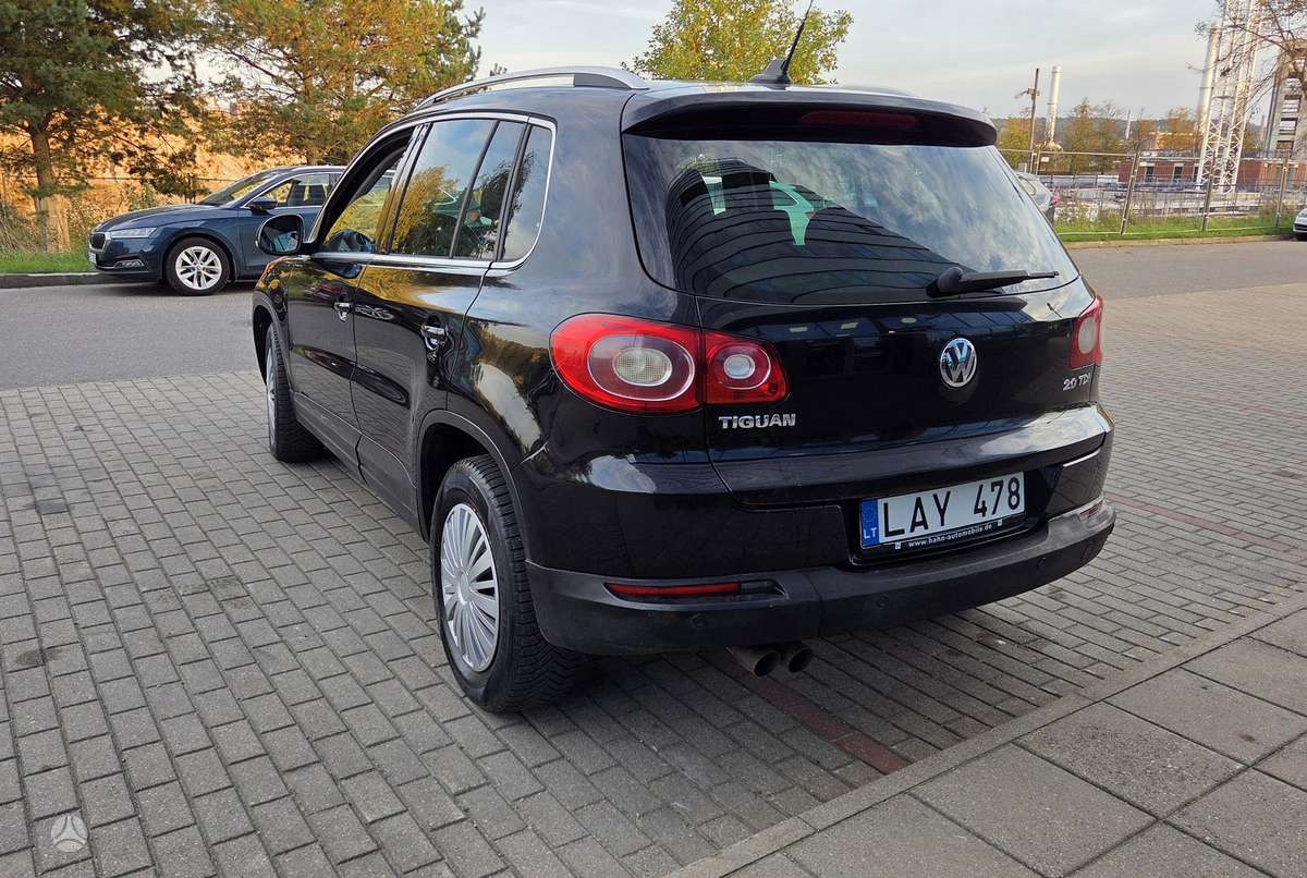 Volkswagen Tiguan 2009 — engine 2000 cm³