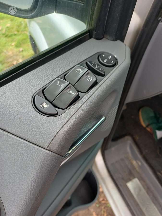 Mercedes-Benz Viano 2007 — photo 15