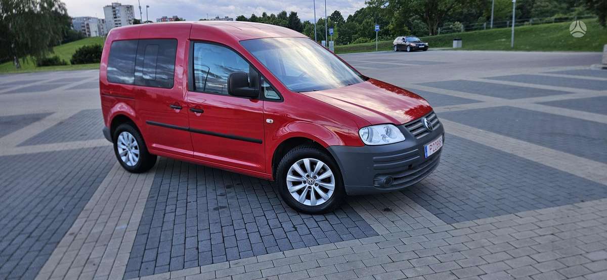 Volkswagen Caddy 2010 — rear view