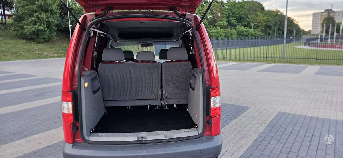 Volkswagen Caddy 2010 — photo 5