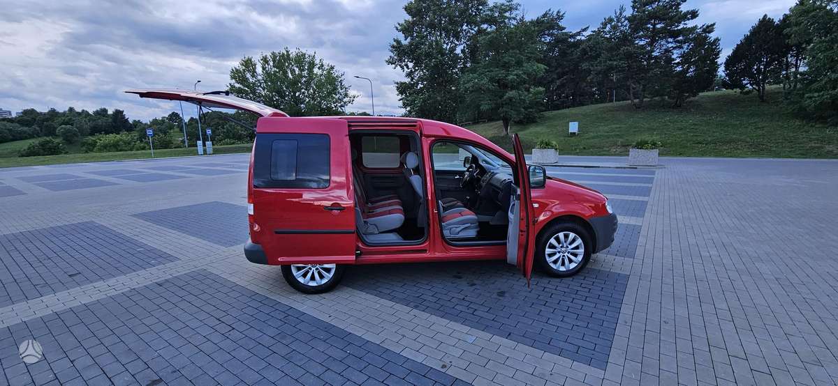 Volkswagen Caddy 2010 — photo 9