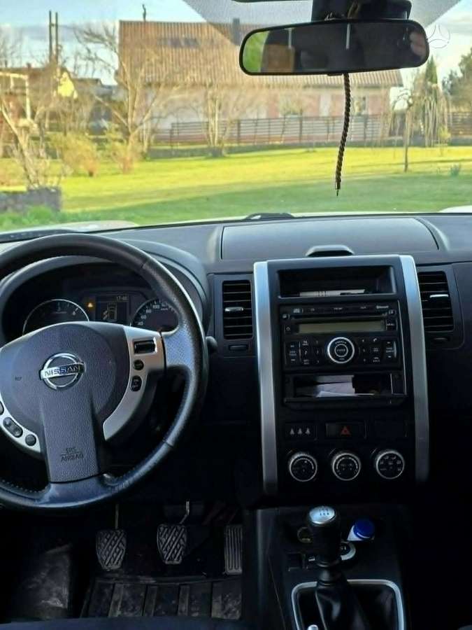 Nissan X-Trail 2011 — photo 10