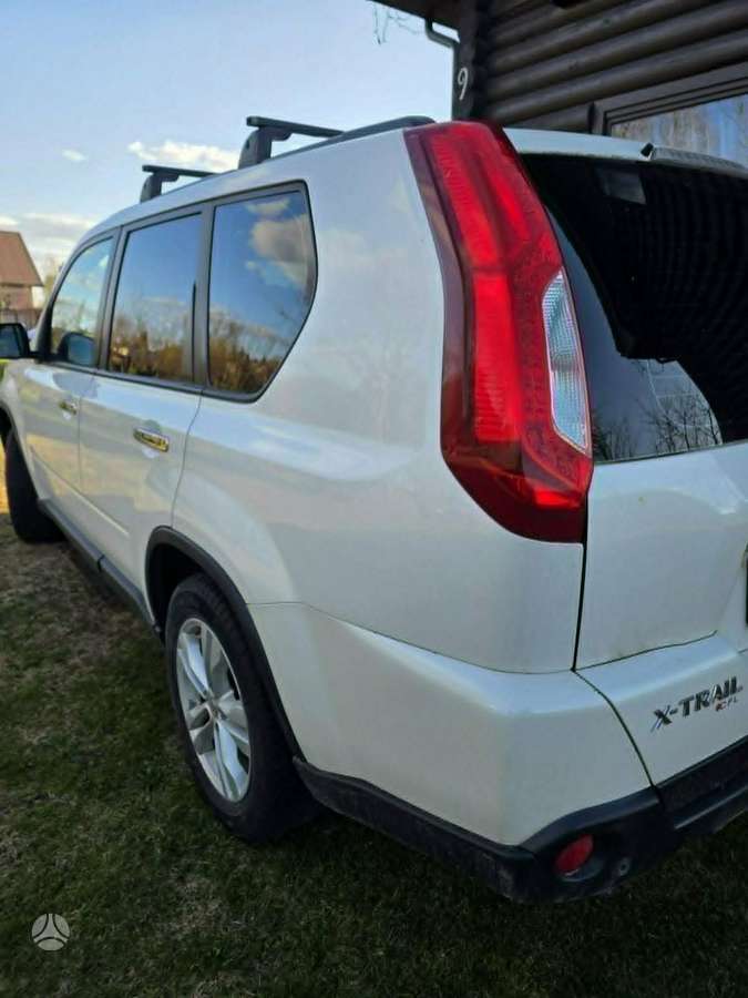 Nissan X-Trail 2011 — photo 7