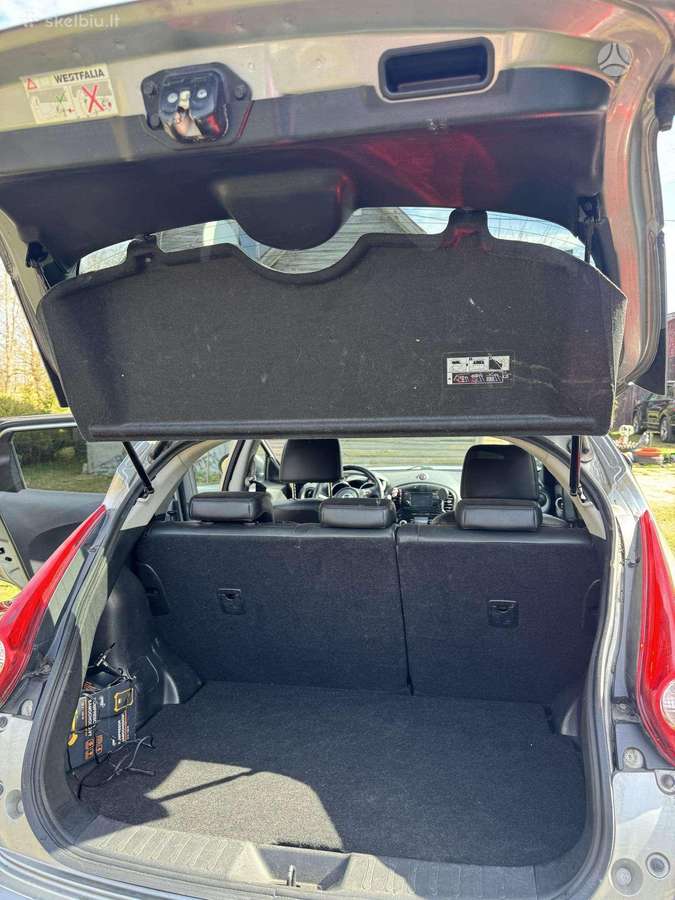 Nissan Juke 2011 — двигун 1461 cm³, 110 HP (81kW)