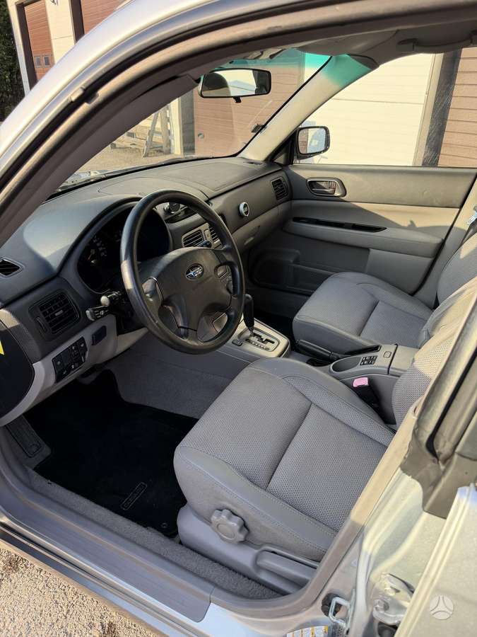 Subaru Forester 2004 — photo 14