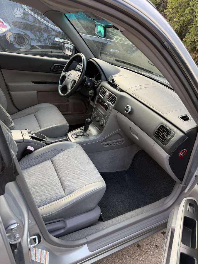 Subaru Forester 2004 — photo 18