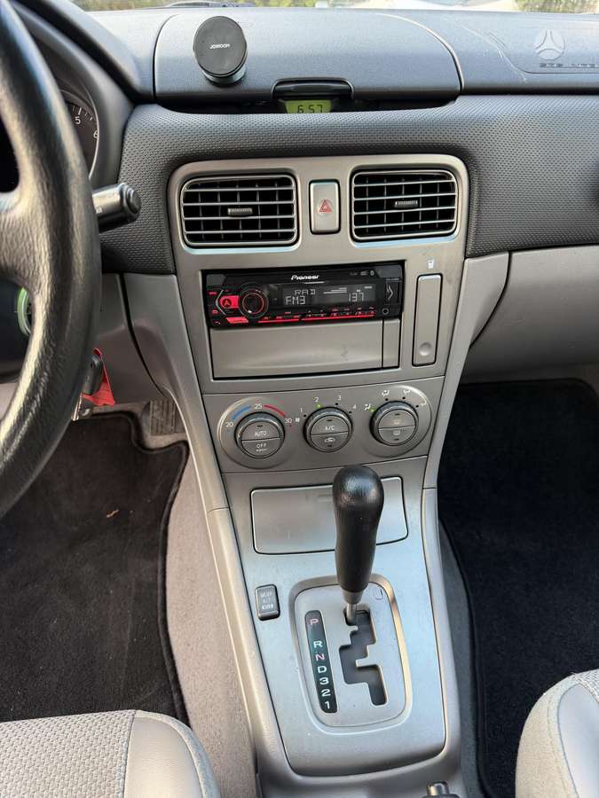 Subaru Forester 2004 — photo 23