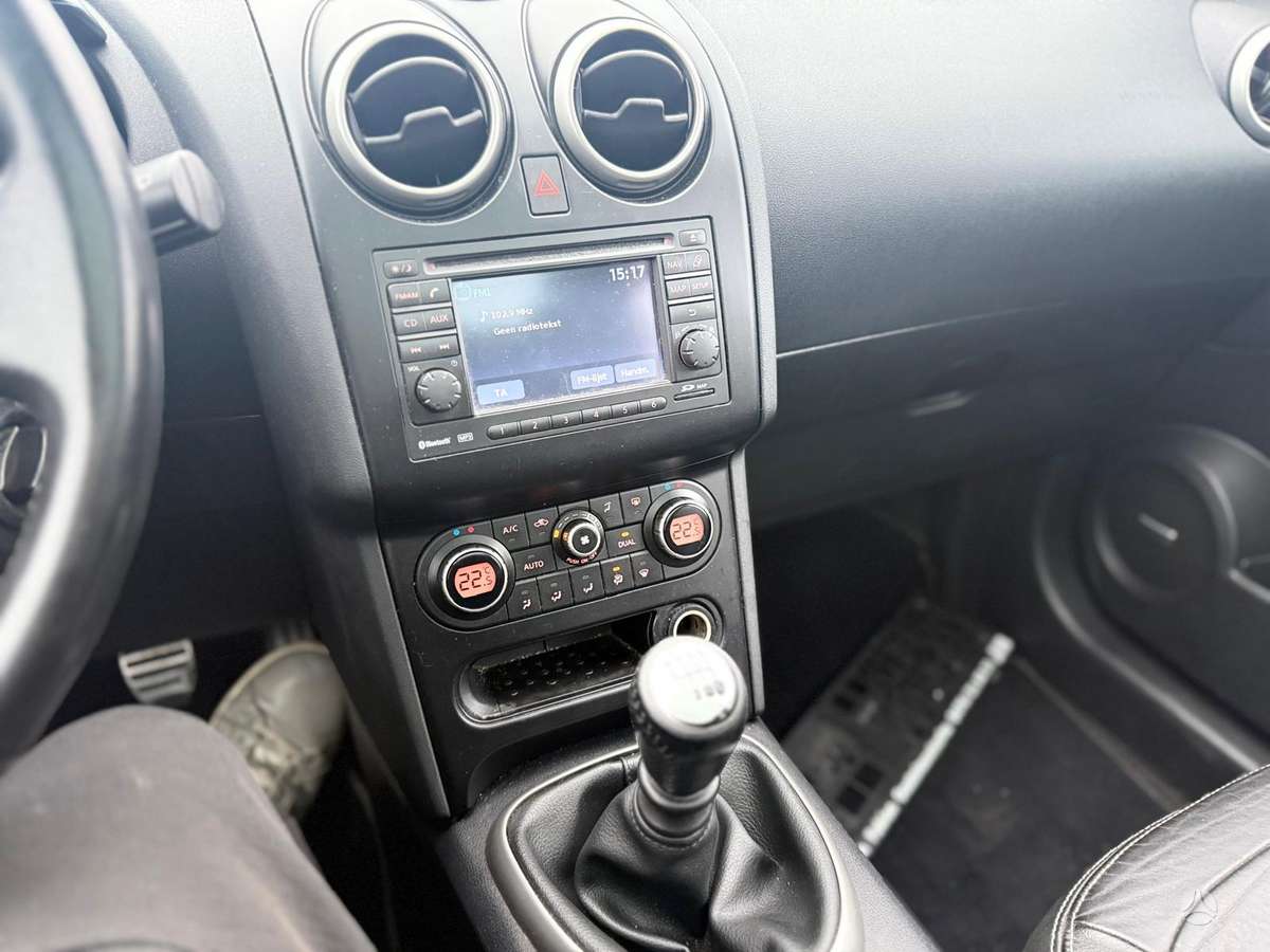 Nissan Qashqai+2 2011 — photo 17