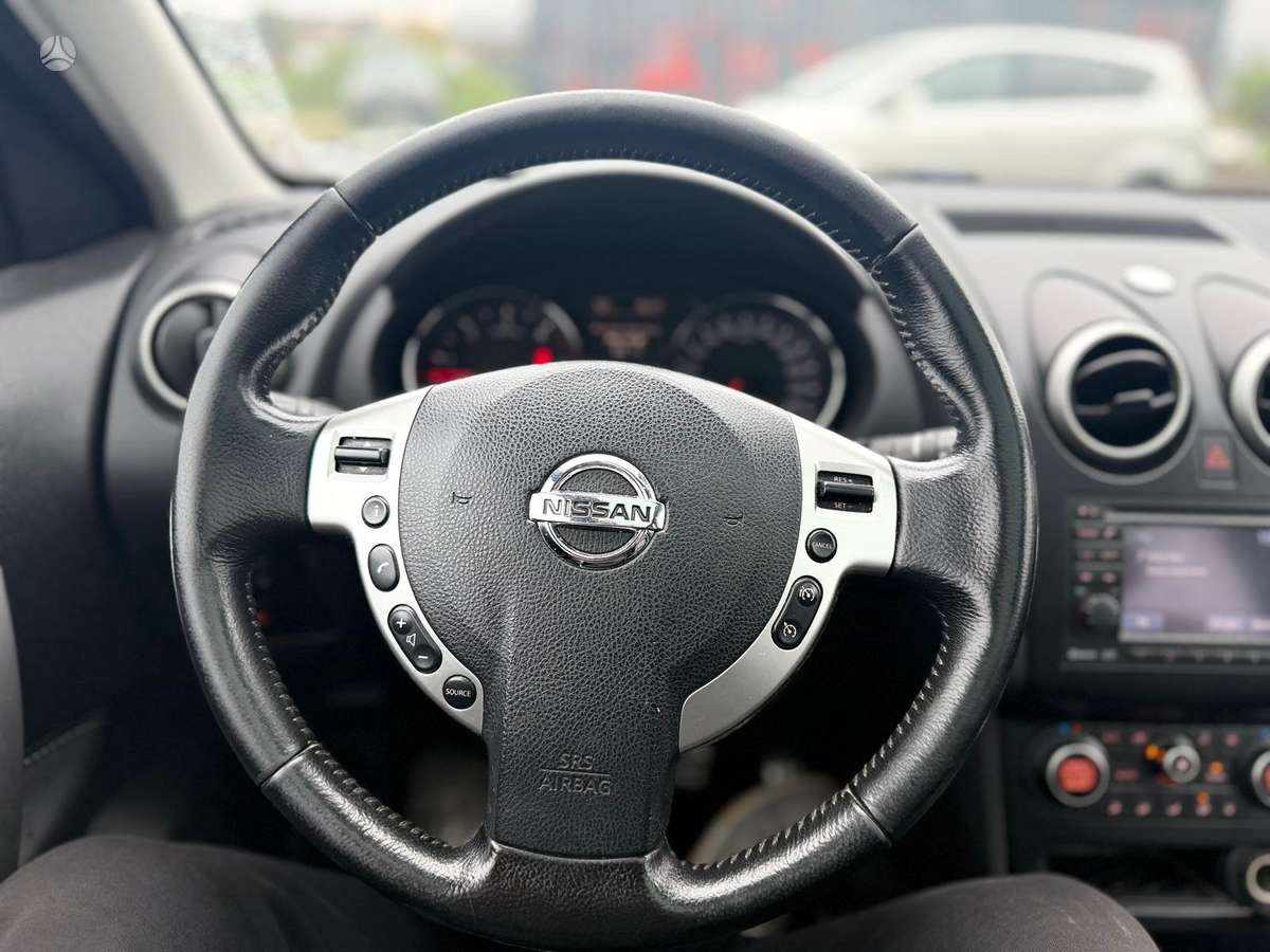 Nissan Qashqai+2 2011 — photo 18