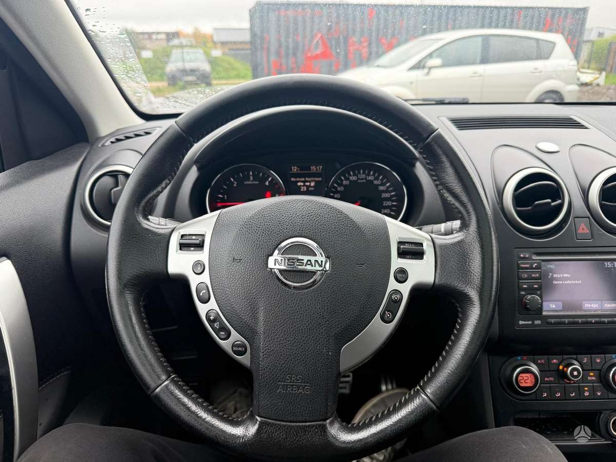 Nissan Qashqai+2 2011 — photo 19