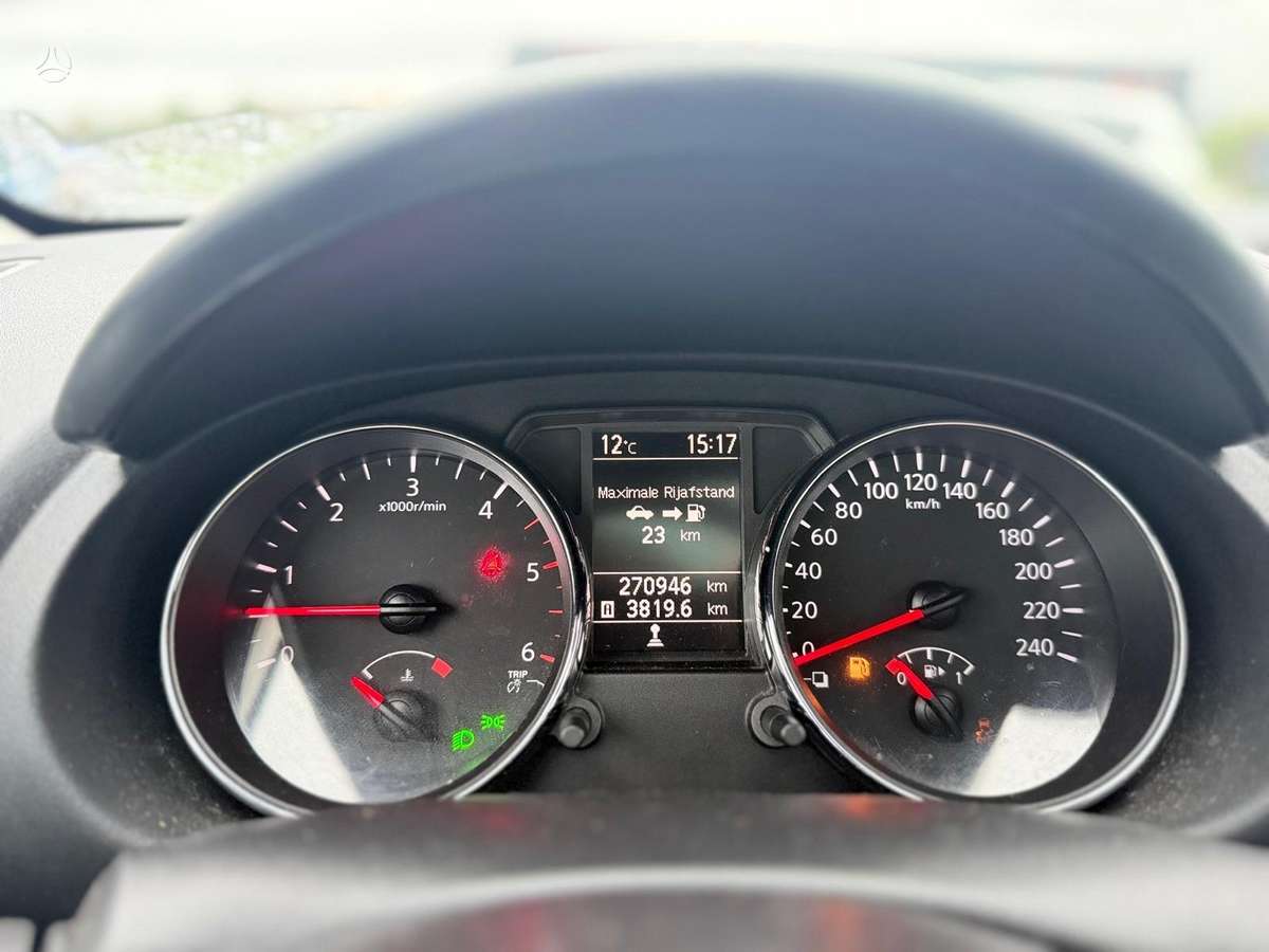 Nissan Qashqai+2 2011 — photo 21