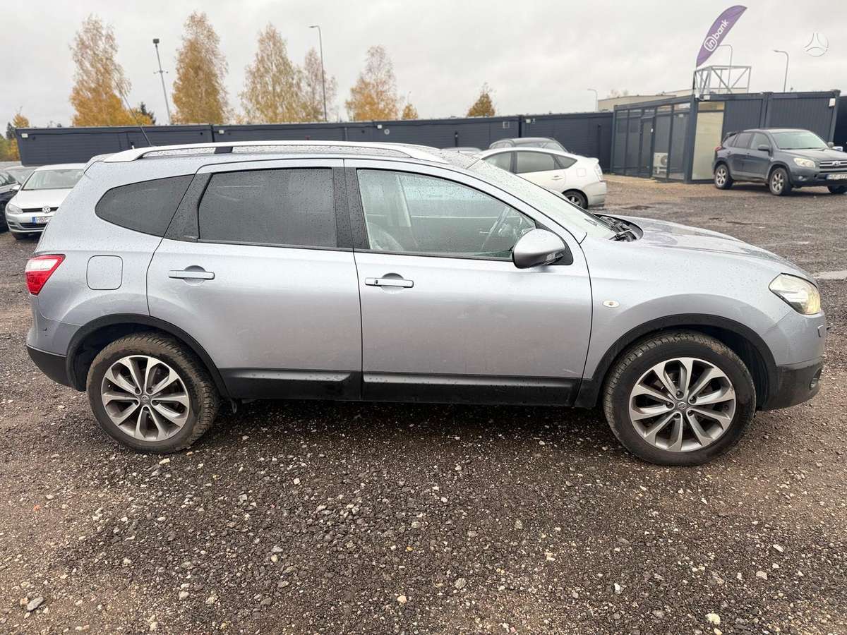 Nissan Qashqai+2 2011 — photo 8