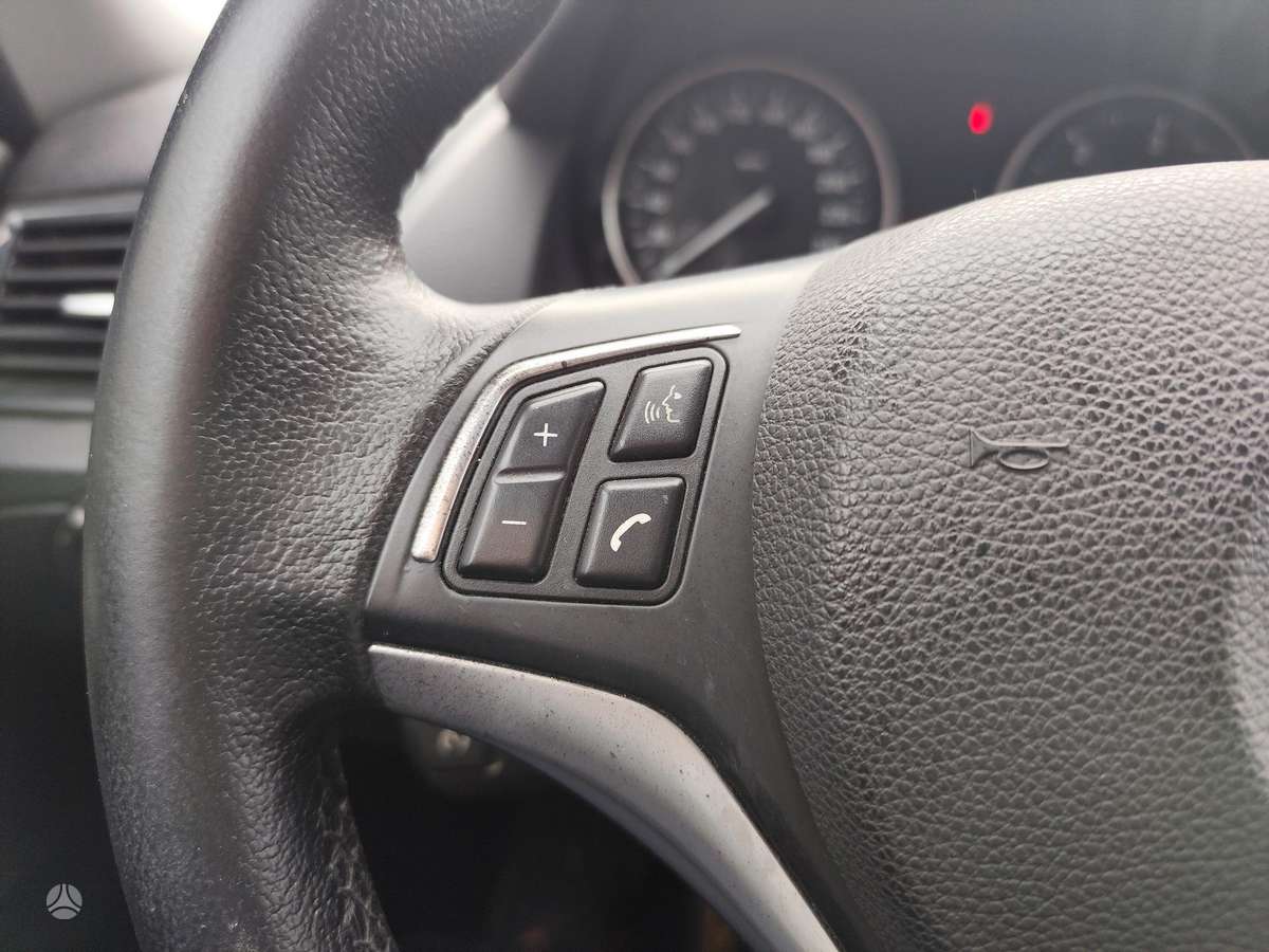 BMW X1 2014 — photo 14