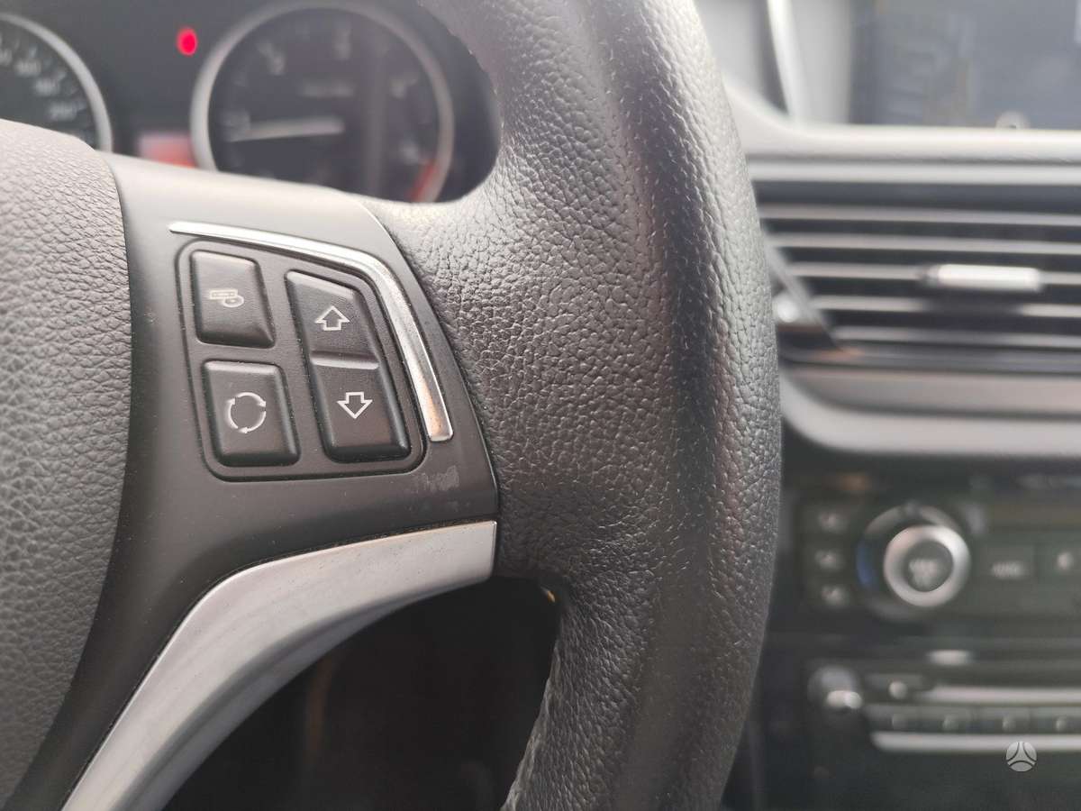 BMW X1 2014 — photo 15