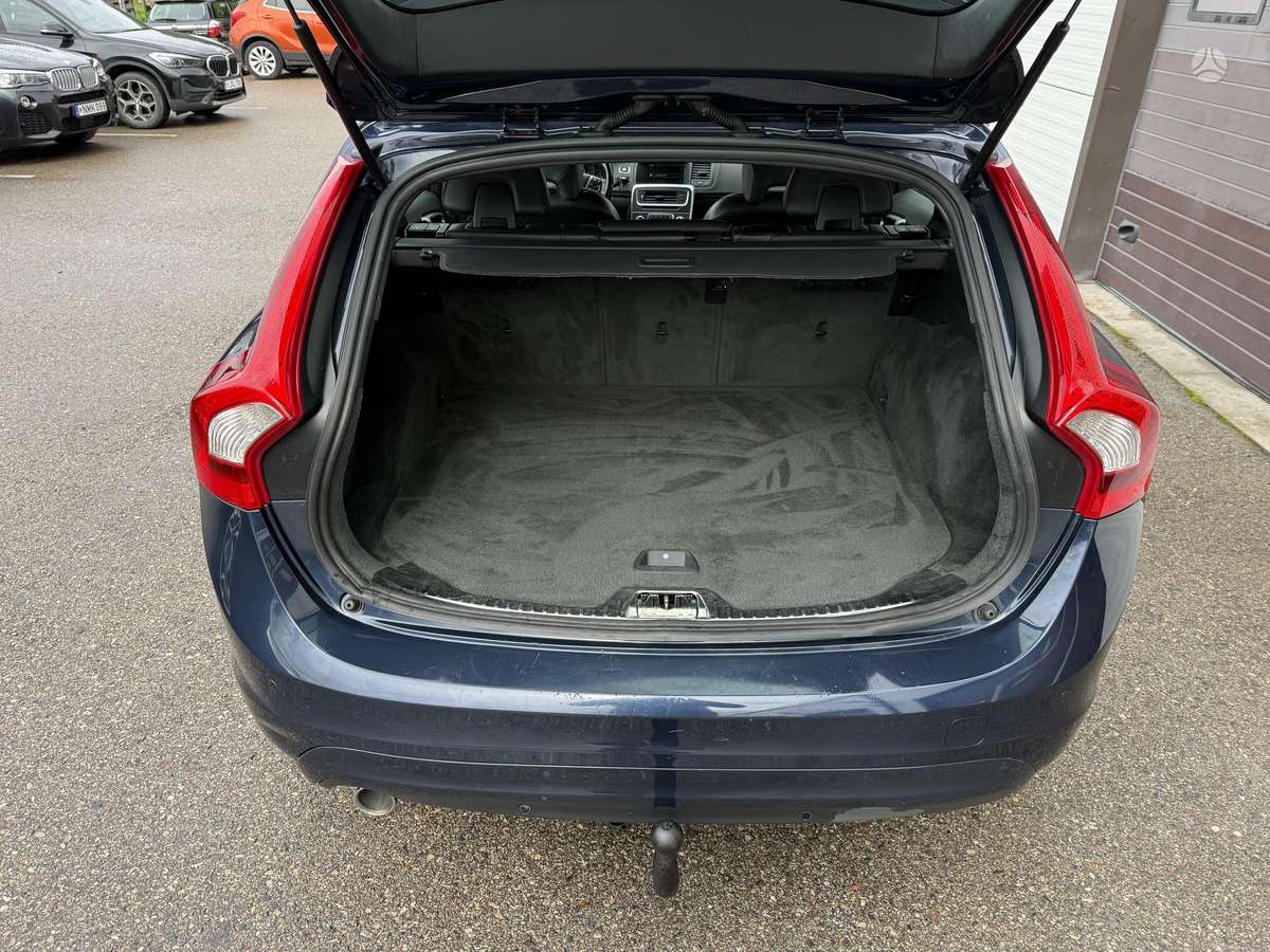 Volvo V60 2013 — photo 19