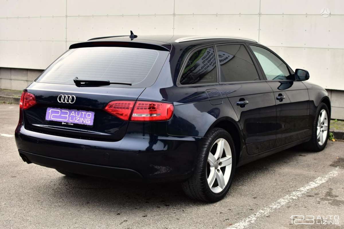 Audi A4 2010 — photo 10