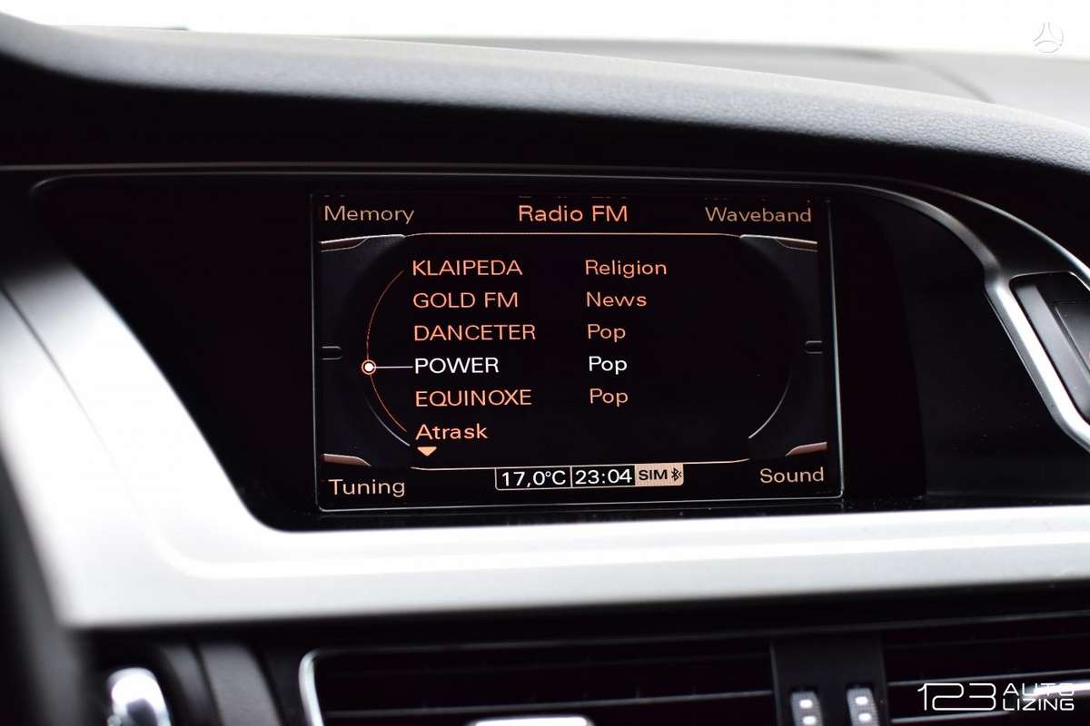 Audi A4 2010 — photo 16