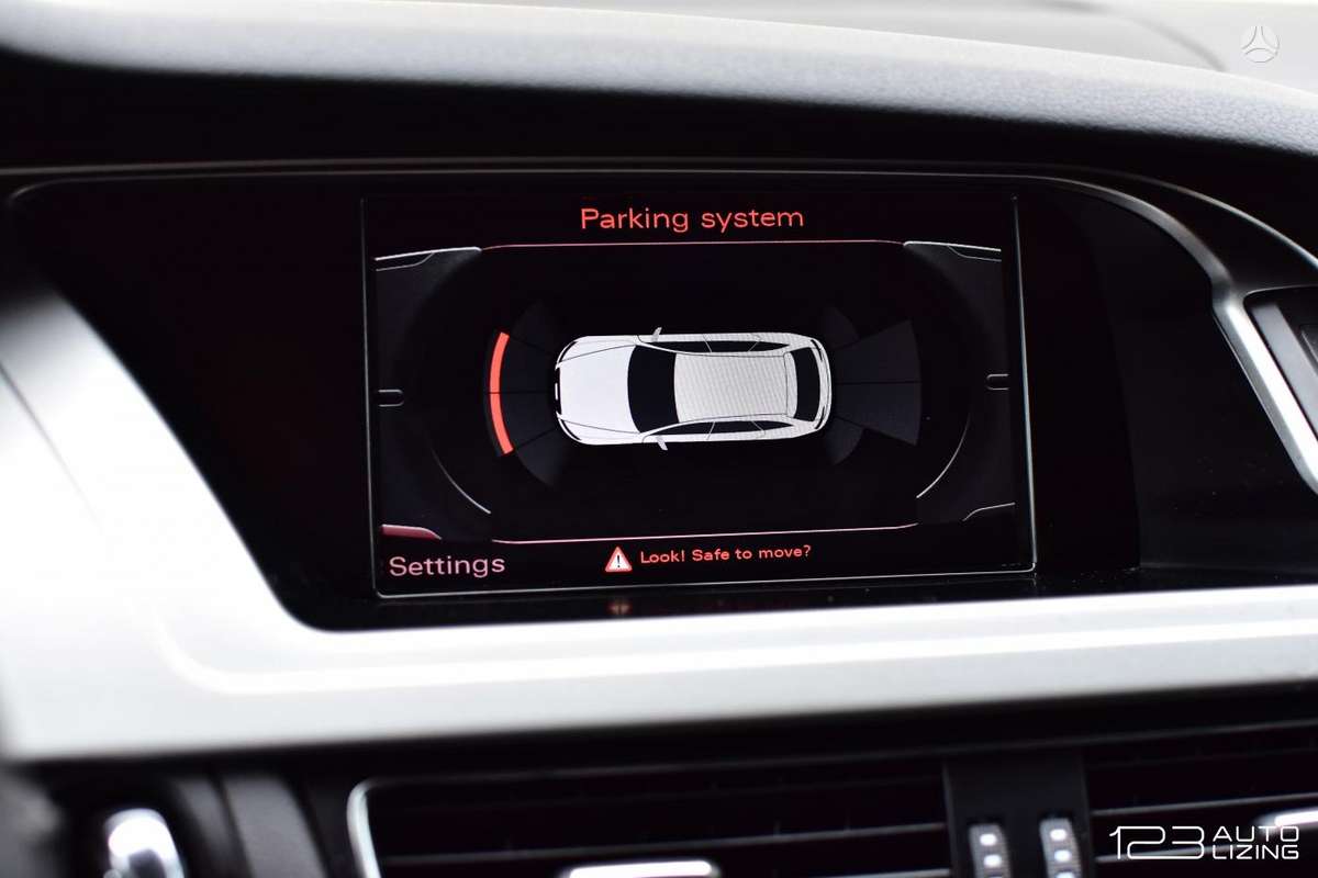 Audi A4 2010 — photo 17