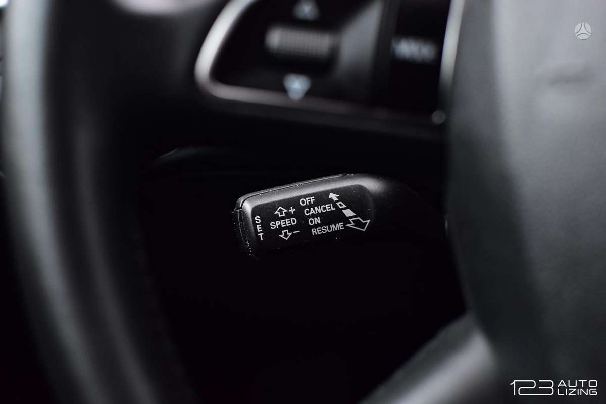 Audi A4 2010 — photo 18