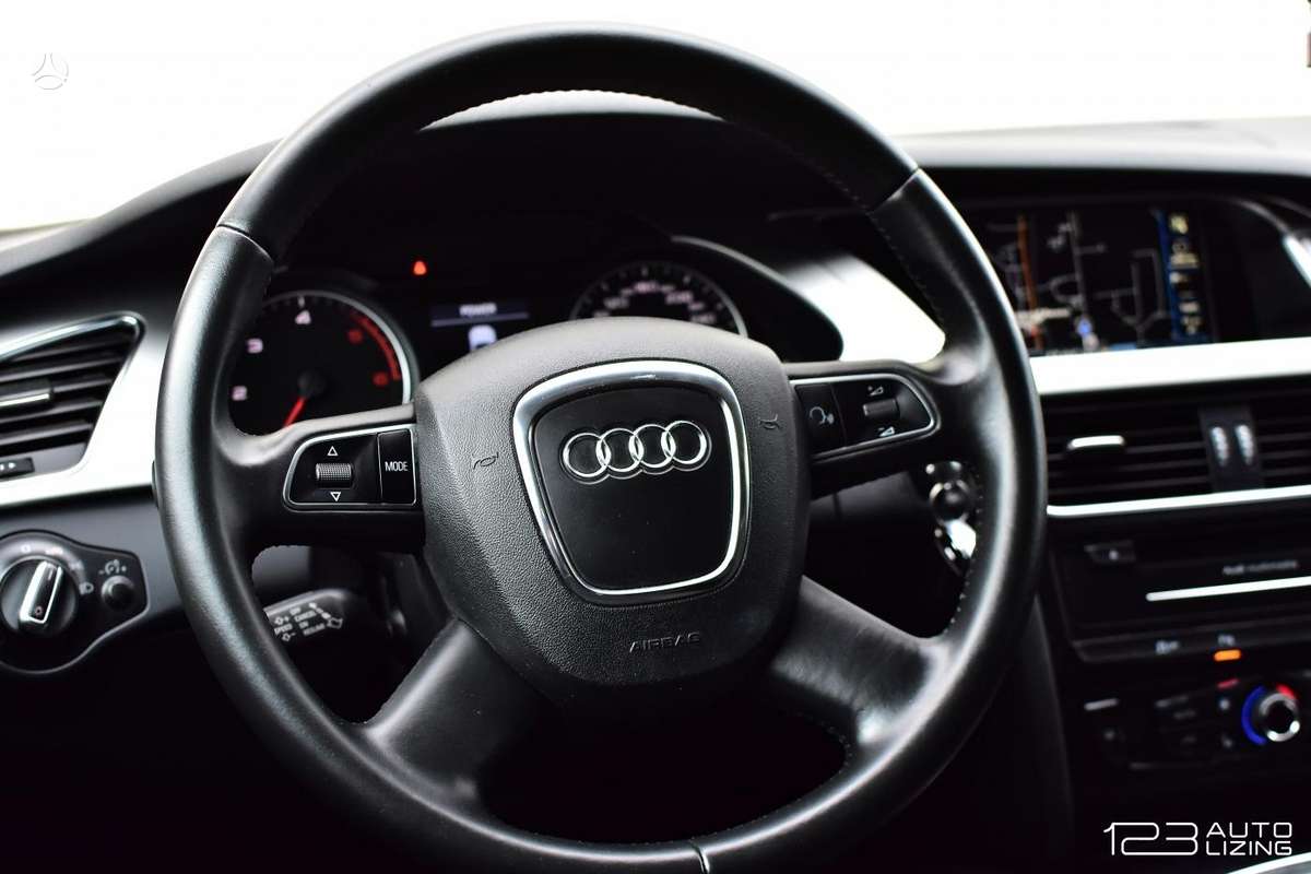 Audi A4 2010 — photo 22