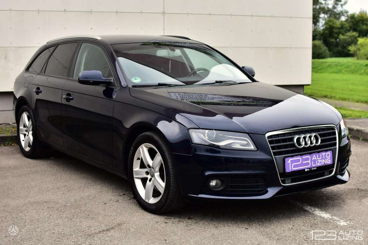 Audi A4 2010 — photo 5