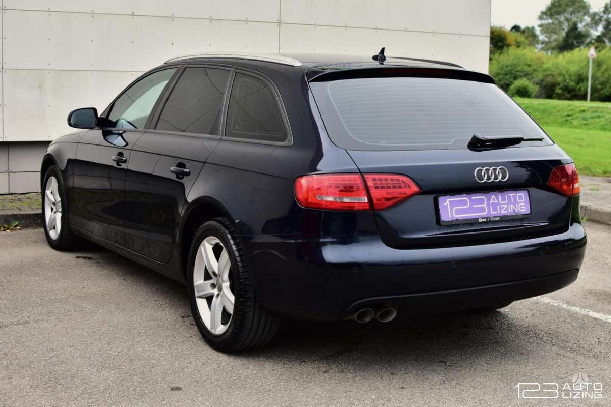 Audi A4 2010 — photo 7