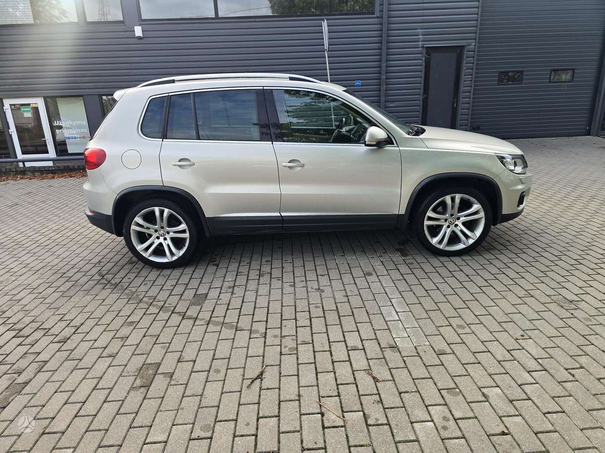 Volkswagen Tiguan, 2012