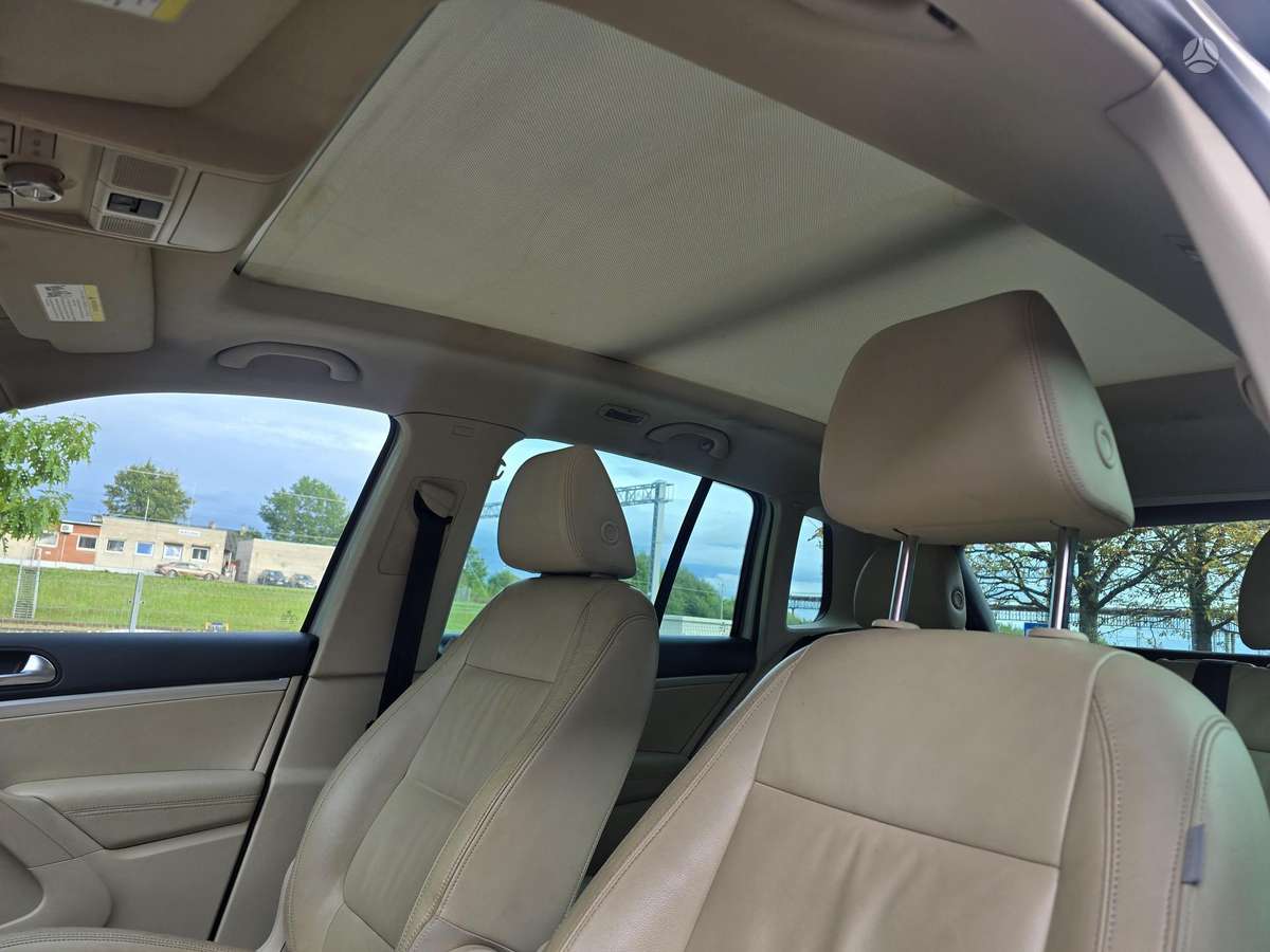 Volkswagen Tiguan 2012 — photo 12