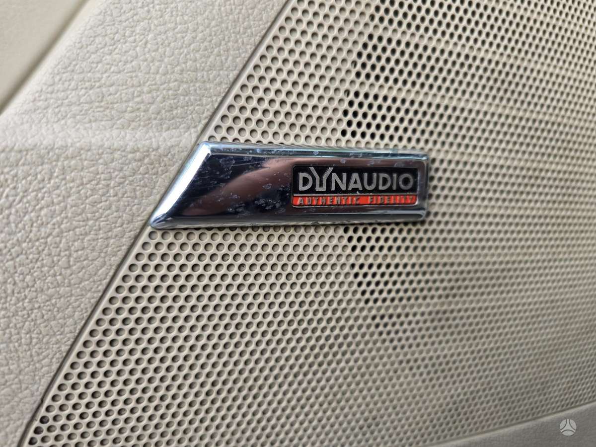 Volkswagen Tiguan 2012 — photo 14