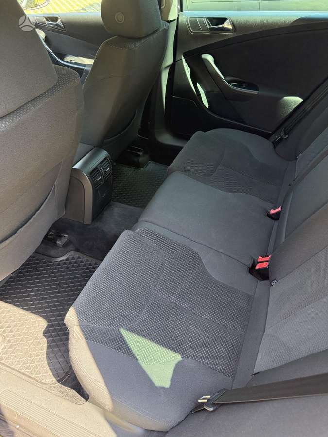 Volkswagen Passat 2007 — photo 16