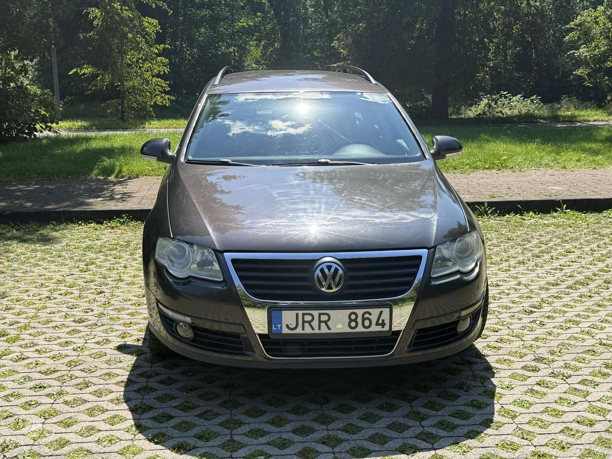 Volkswagen Passat 2007 — rear view