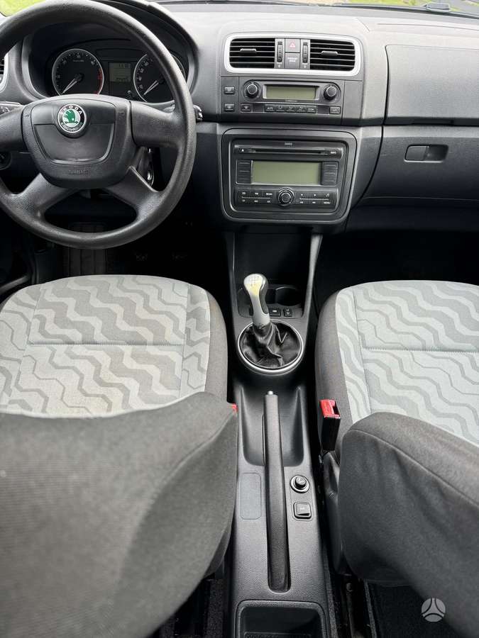Skoda Fabia 2009 — photo 10