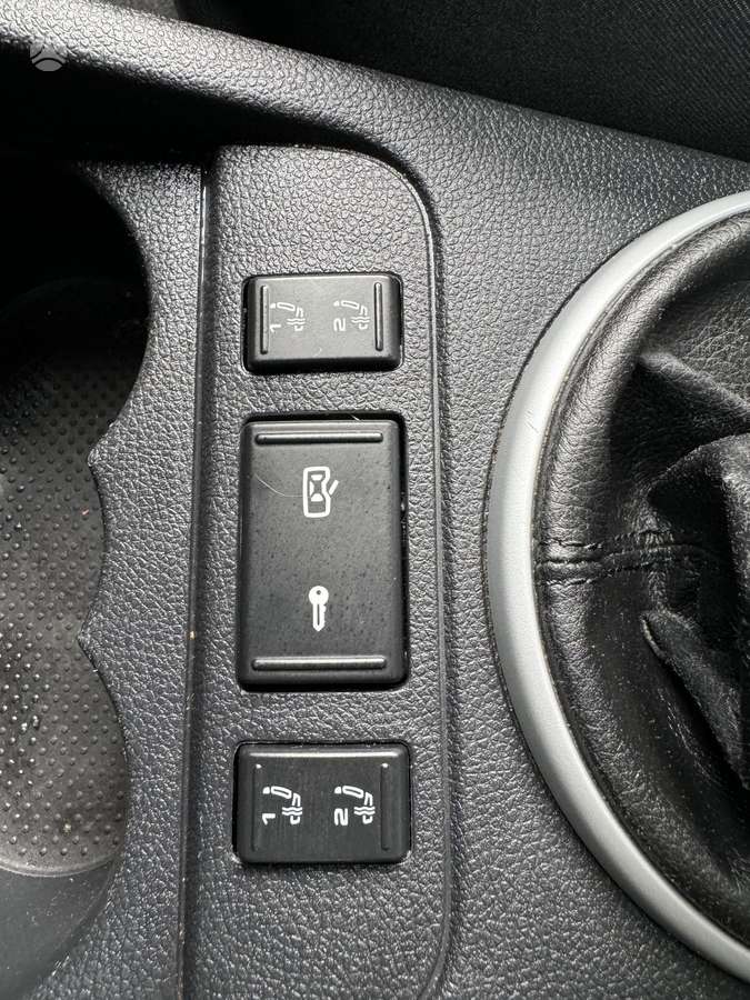 Skoda Fabia 2009 — photo 11
