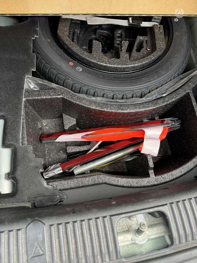 Skoda Fabia 2009 — photo 18