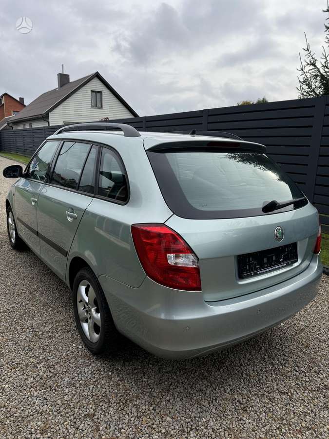 Skoda Fabia 2009 — photo 5
