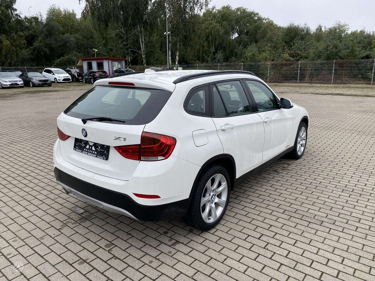 BMW X1 2013 — двигун 1995 cm³, 143 HP (105kW)