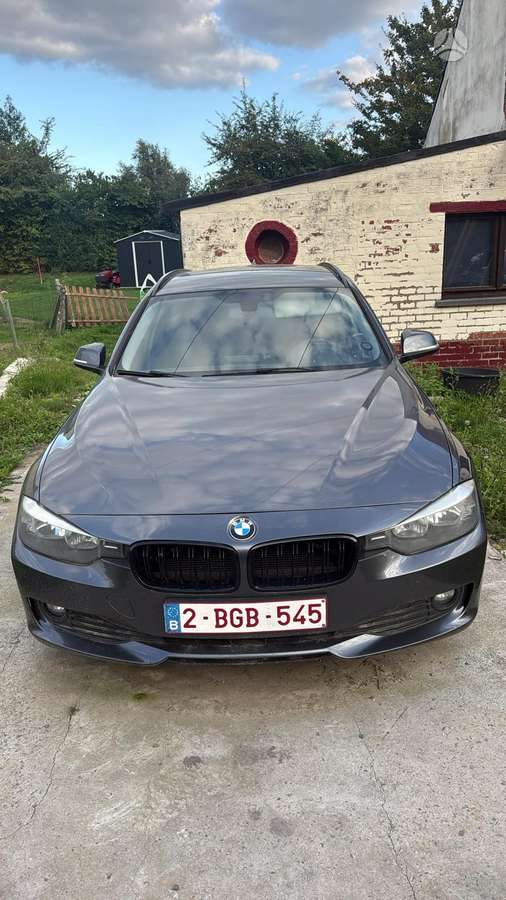 BMW 320 2013 — rear view