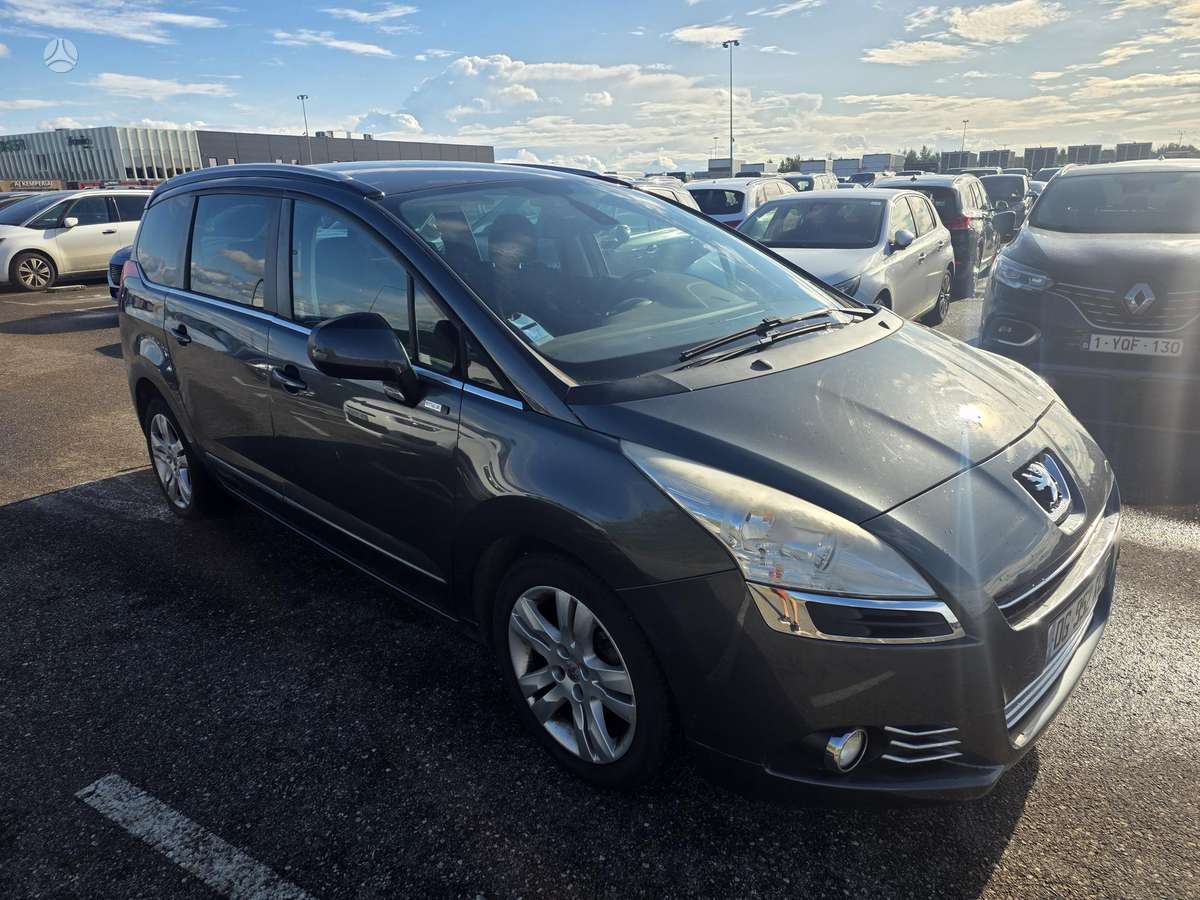 Peugeot 5008, 2013