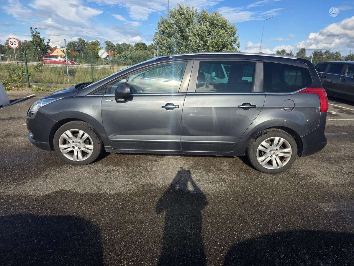 Peugeot 5008 2013 — photo 5