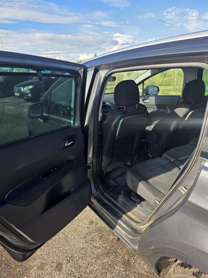 Peugeot 5008 2013 — photo 8