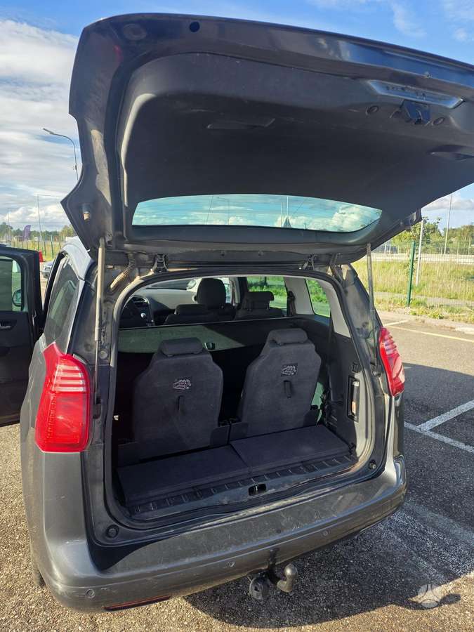 Peugeot 5008 2013 — photo 9