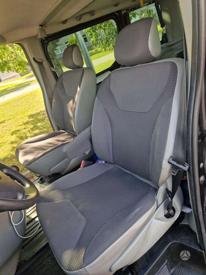 Opel Vivaro 2008 — photo 10